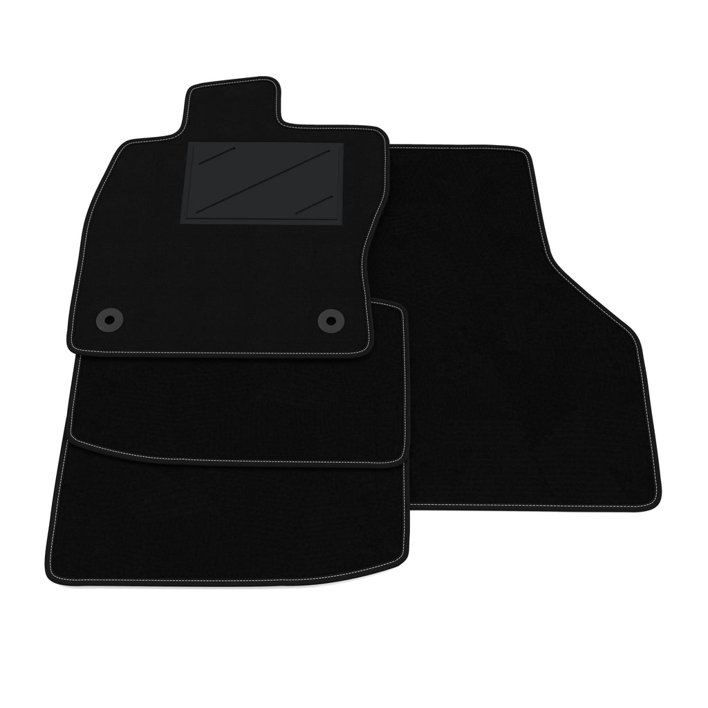 Tappetini Seat Leon KL 2020-2026 (distanza ganci 35 cm)